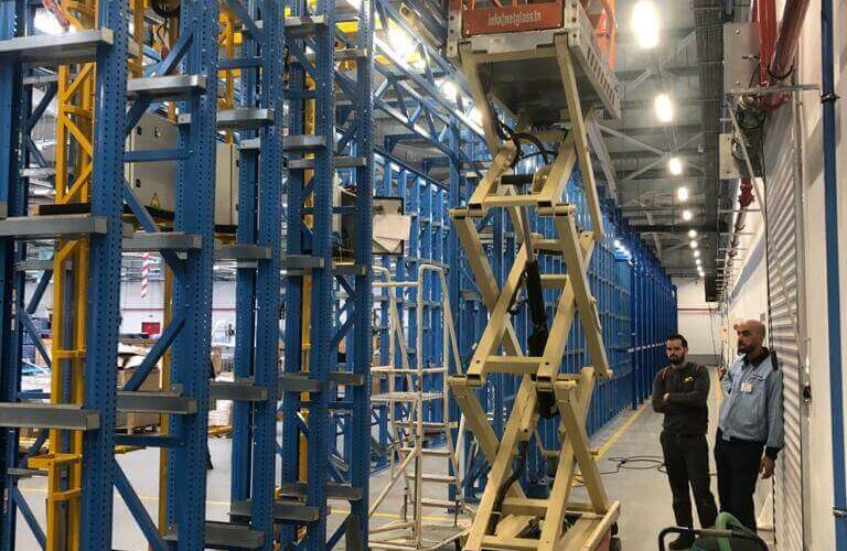 Nacelle à ciseau électrique - 8 mètres