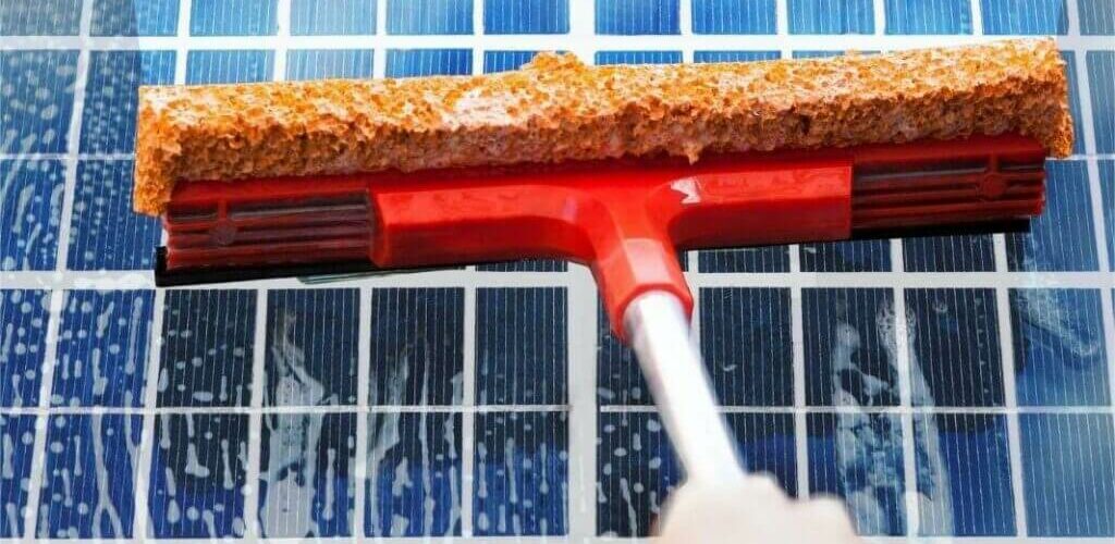 Nettoyage des panneaux solaires