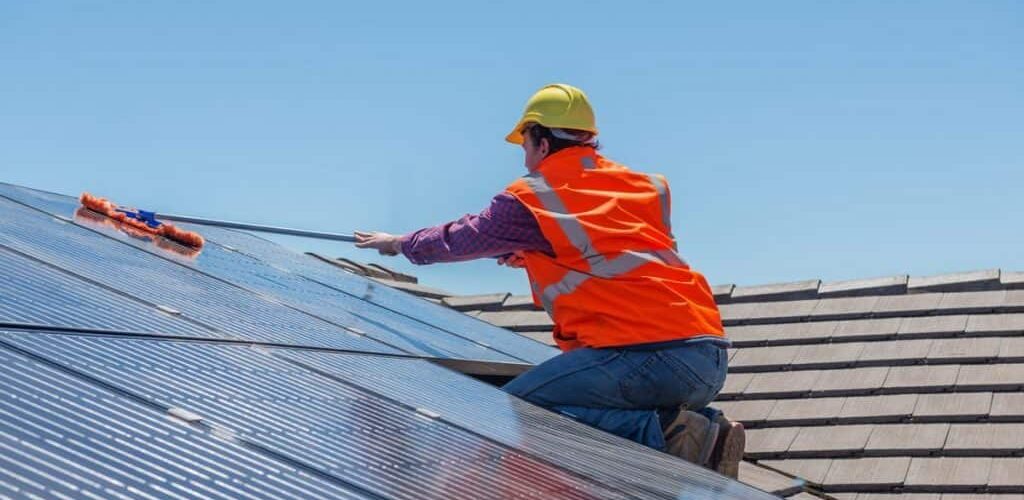 Nettoyage des panneaux solaires