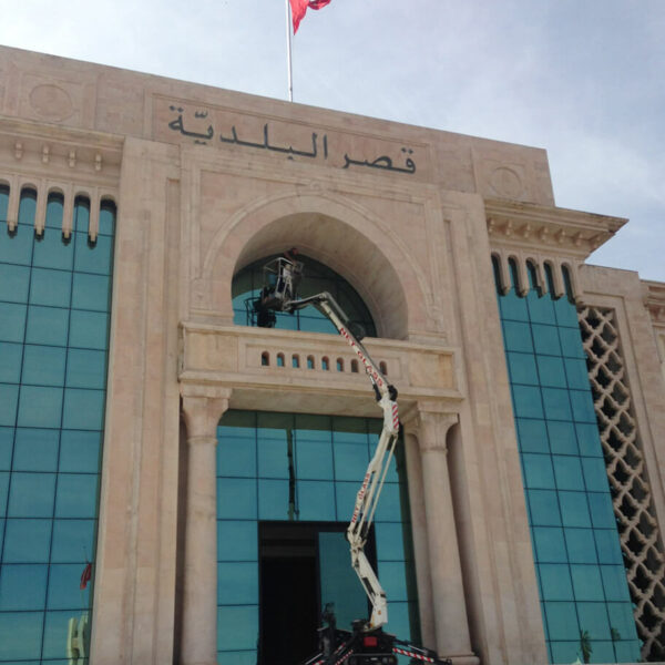 Nettoyage-des-vitres-Tunisie-1 Nettoyage des vitres Tunisie