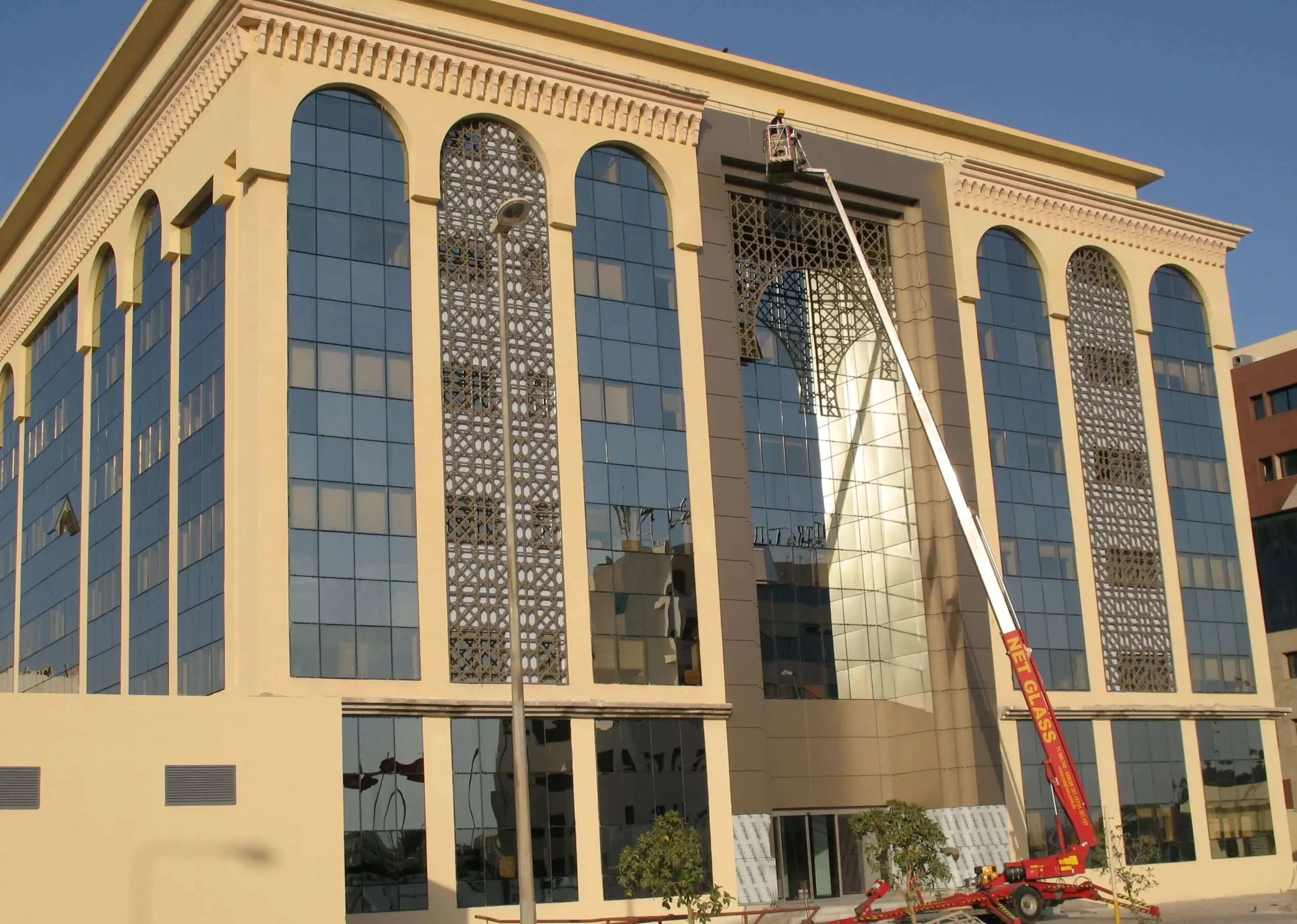 Nettoyage-des-vitres-Tunisie Nettoyage-des-vitres-Tunisie